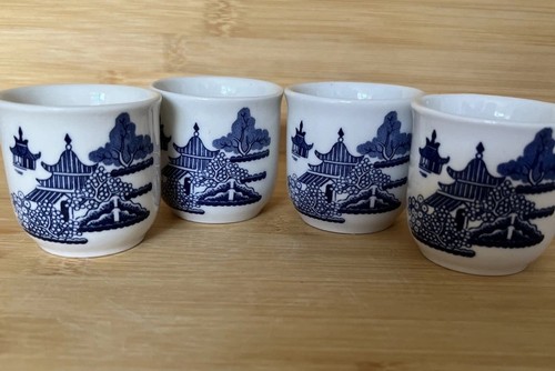 Vintage retro willow pattern - vintage,