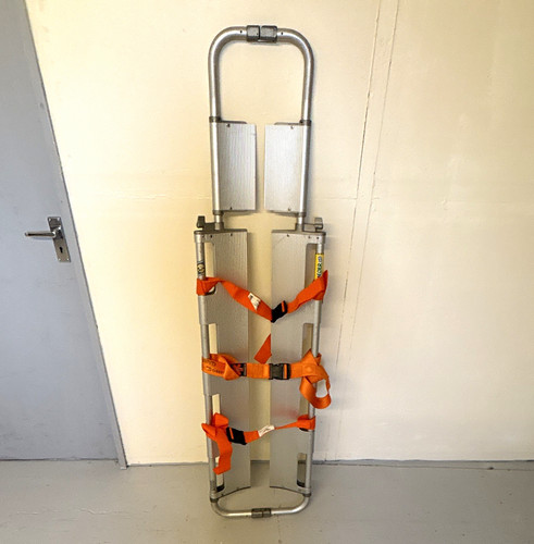 Meber scoop stretcher with - scoop,