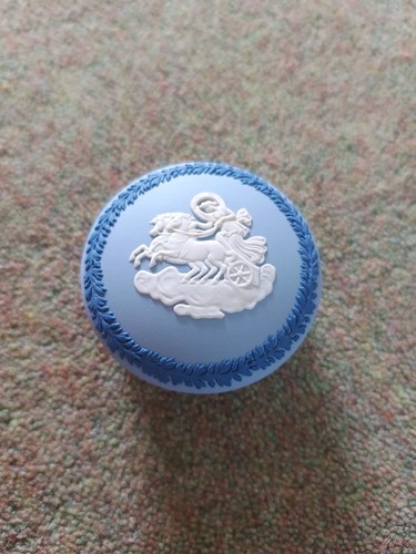 Wedgewood jasperware tri - jasperware,