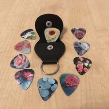 FLOWERS GUITAR PICKS & KEYRING