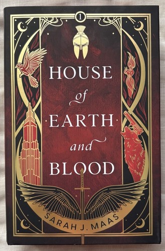 House earth and blood sarah - of,