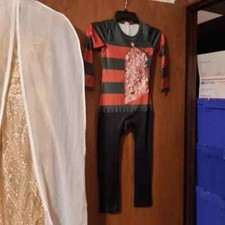 NEW ! Freddy Krueger Jumpsuit W Mask & Glove Kids Costume Size 130/ US 6-7