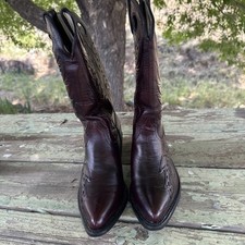 Durango Dark Cherry Buckaroo