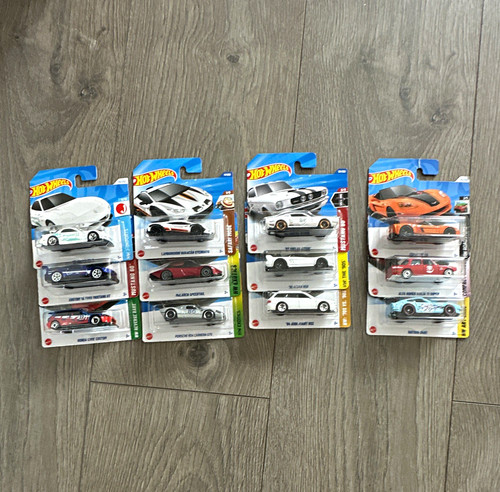 Hot wheels diecast - 1:64,
