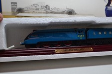 ATLAS / HATCHETTE - A4 CLASS