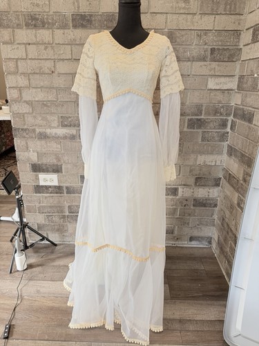 Vintage wedding dress - vintage,
