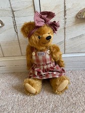 Artist Bear - Muriel - Sue