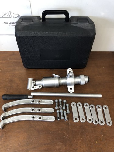 Triple leg hydraulic puller - triple,