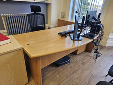 Beautiful Solid Head Teacher Desk