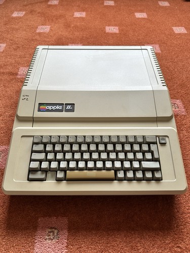 Apple iie computer pal - uk,