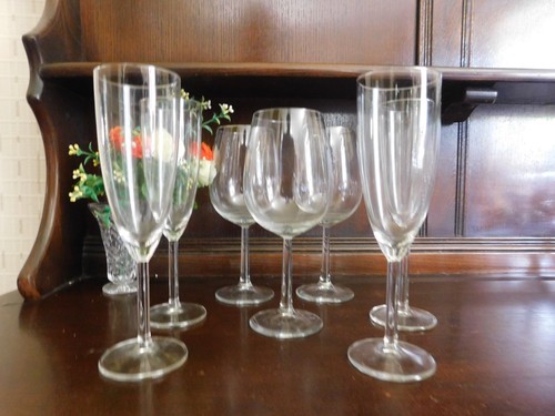 Job lot glassware some - of,