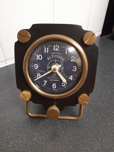 Aircraft altimeter desk clock - ,