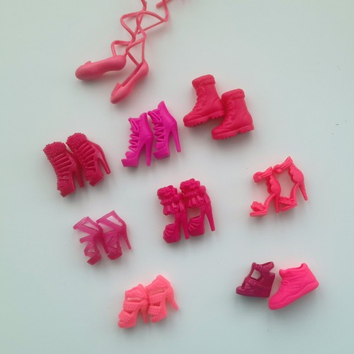 Barbie sindy lol accessories - barbie,