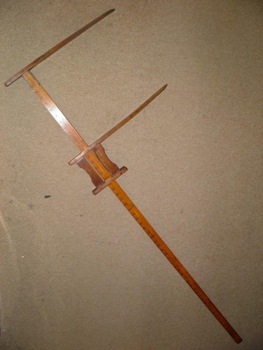 Antique box wood - ,