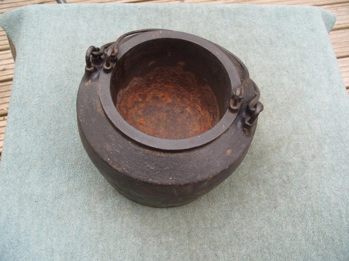 Very large traditional cast - large,