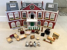 Sylvanian Families Red Regency