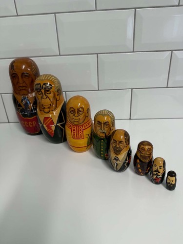 Vintage nesting dolls - nesting, early