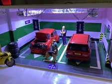 1:18 Garage Diorama modified car model scene 