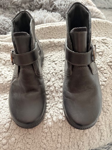 Pair leather womens ankle - of,
