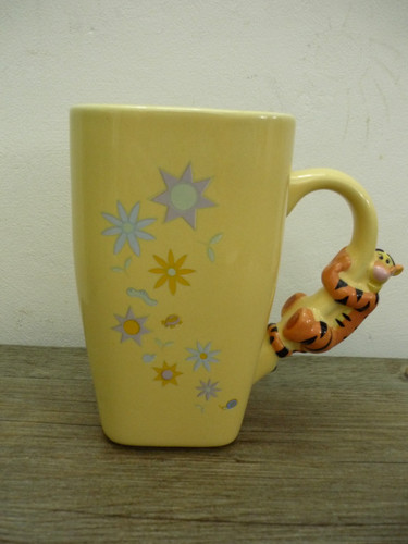 Disney store exclusive - store, 3d