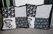 2 X GIANT BLACK & WHITE HARRY POTTER HOGWARTS CHECK CUSHIONS 65 X 65CM 25"