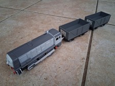 Thomas Trackmaster Dennis train with Troublesome trucks (battery operated) TOMY