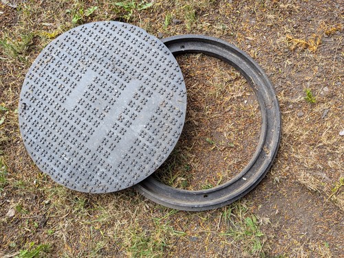 Black polypropylene manhole - black,