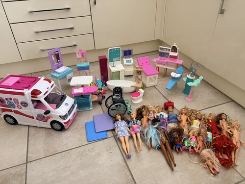 Barbie dolls ambulance - dolls, vet