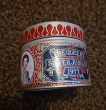 Vintage Match Tin Commemorting The Queens Silver Jubilee 1977