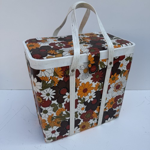 Vintage 1970s floral picnic - 1970s,