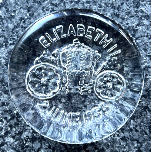 Vintage queen elizabeth 11 - queen,