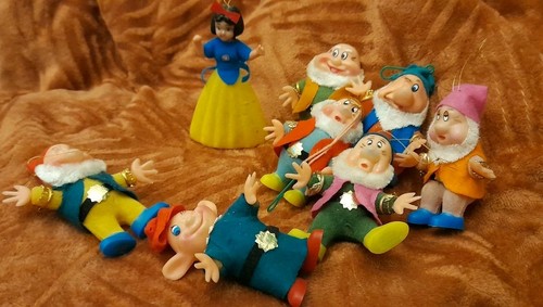 Disney snow white seven - snow,
