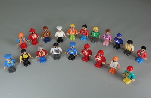 Lot mini play figures - mini,
