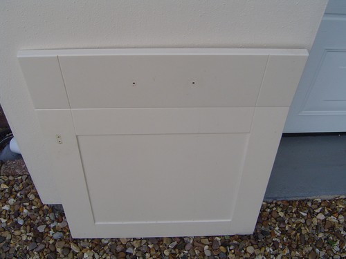 Howdens burford cream shaker - burford,