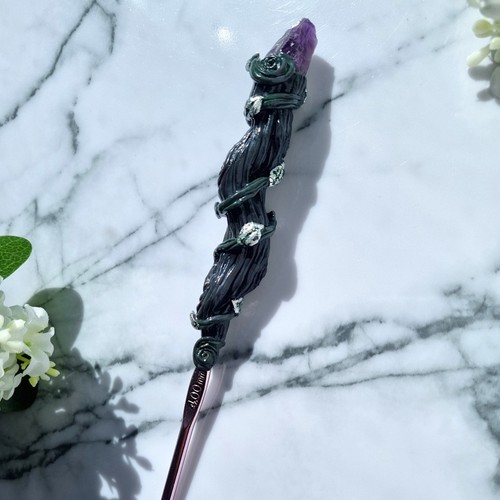 Witchy crystal crochet hook - crystal,