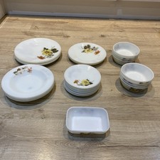 Vintage Pyrex Autumn Glory Design 4 Person Dinner Setting Plus Extras 29 Pieces