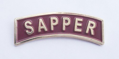 Royal engineers sapper lapel - royal,