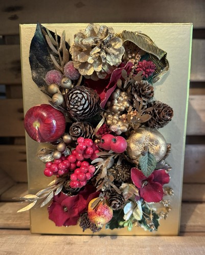 Gold tone christmas storage - gold,