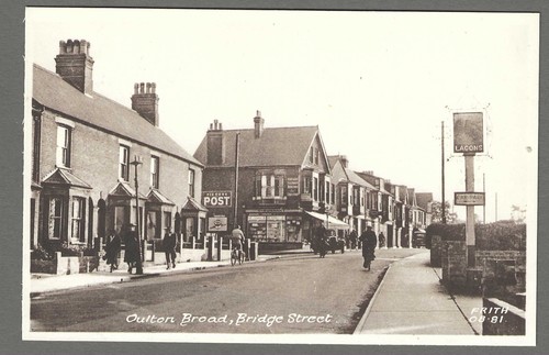 Vintage postcard oulton - postcard, broad
