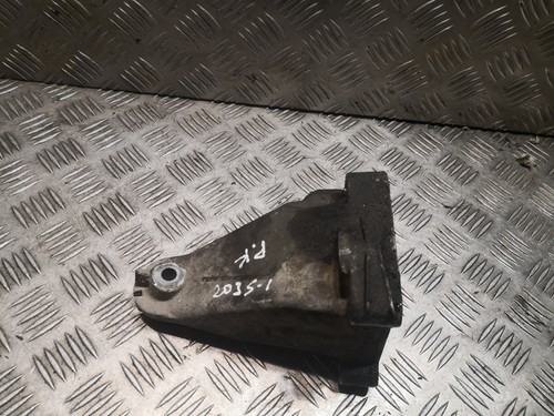 Mercedes benz left side engine - side,