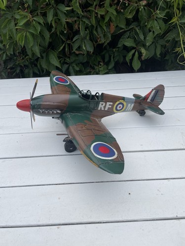 Large metal raf - spitfire, model
