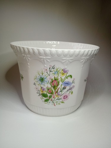 Aynsley wild tudor - large, bone
