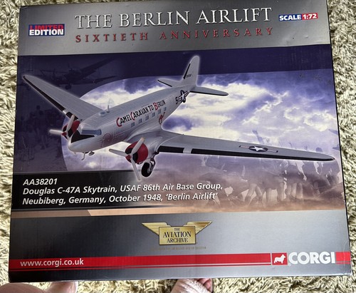 Corgi dc3 berlin - corgi,