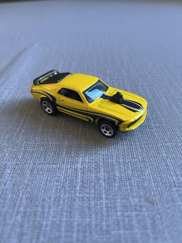 2008 hot wheels mystery cars - hot,