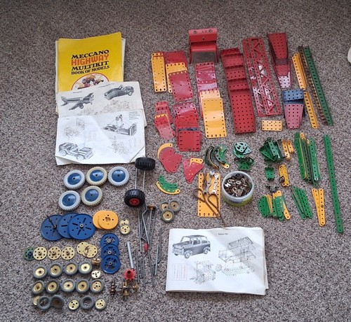 Meccano assorted with building - meccano,