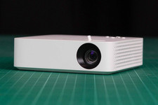 LG Cinebeam Projector HD 250 Lumen LED Built-In Battery Wireless PH30N