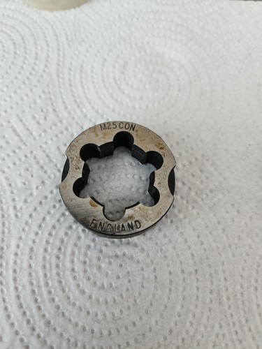 M25 conduit die - conduit,