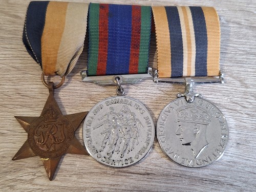 Medal clasp england canada - 3,