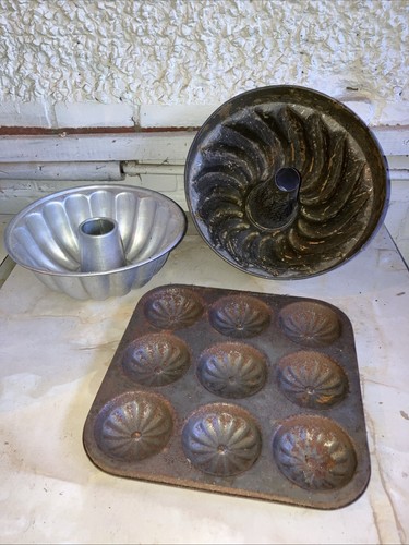 Vintage bundt cake tins and - vintage,