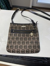 Michael Kors Hamilton Jet Set Medallion Logo Ladies Crossbody Bag